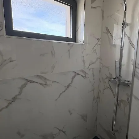 Riverside Luxe 1br Retreat In Expo Лісабон