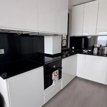 Apartament Riverside Luxe 1br Retreat In Expo *