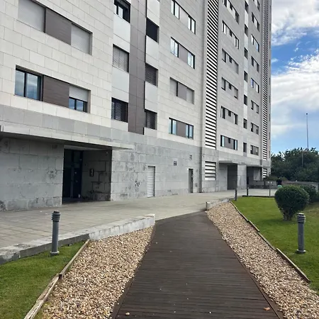 Riverside Luxe 1br Retreat In Expo Apartament